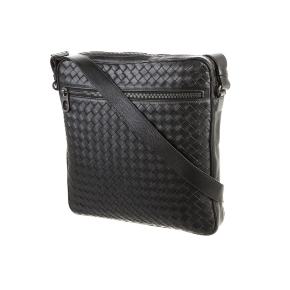 [Sold] Authentic BOTTEGA VENETA Intrecciato Messenger Bag